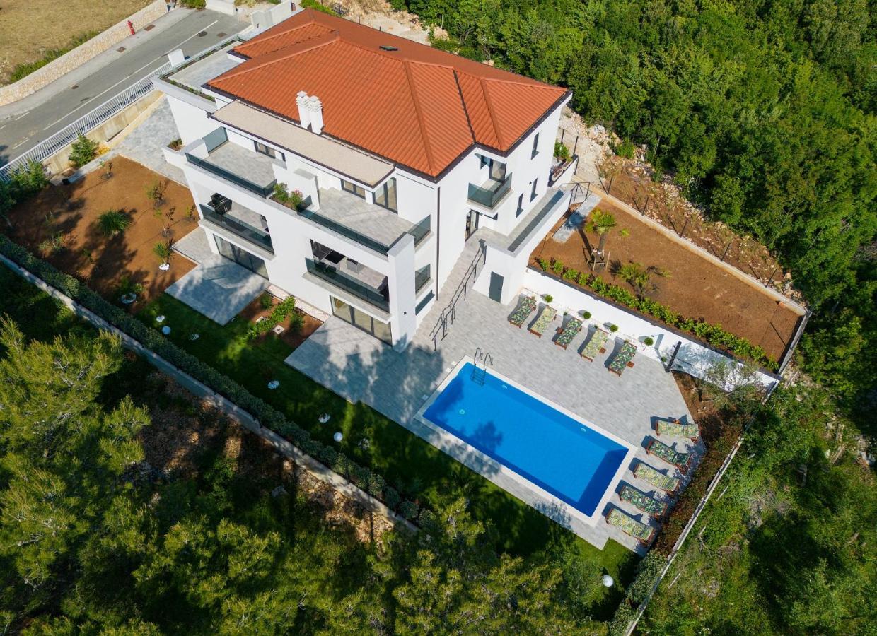 Apartments Paola & Karla With Pool Крк Екстер'єр фото