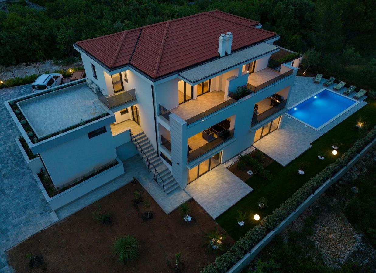 Apartments Paola & Karla With Pool Крк Екстер'єр фото